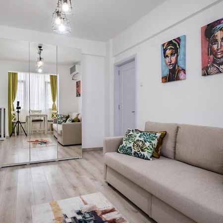 Laroka House Cosy And Modern Apartment Universitate-City Centre Bukarest Exterior foto