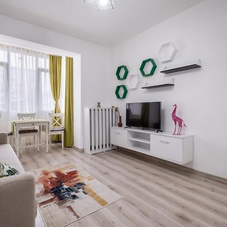 Laroka House Cosy And Modern Apartment Universitate-City Centre Bukarest Exterior foto
