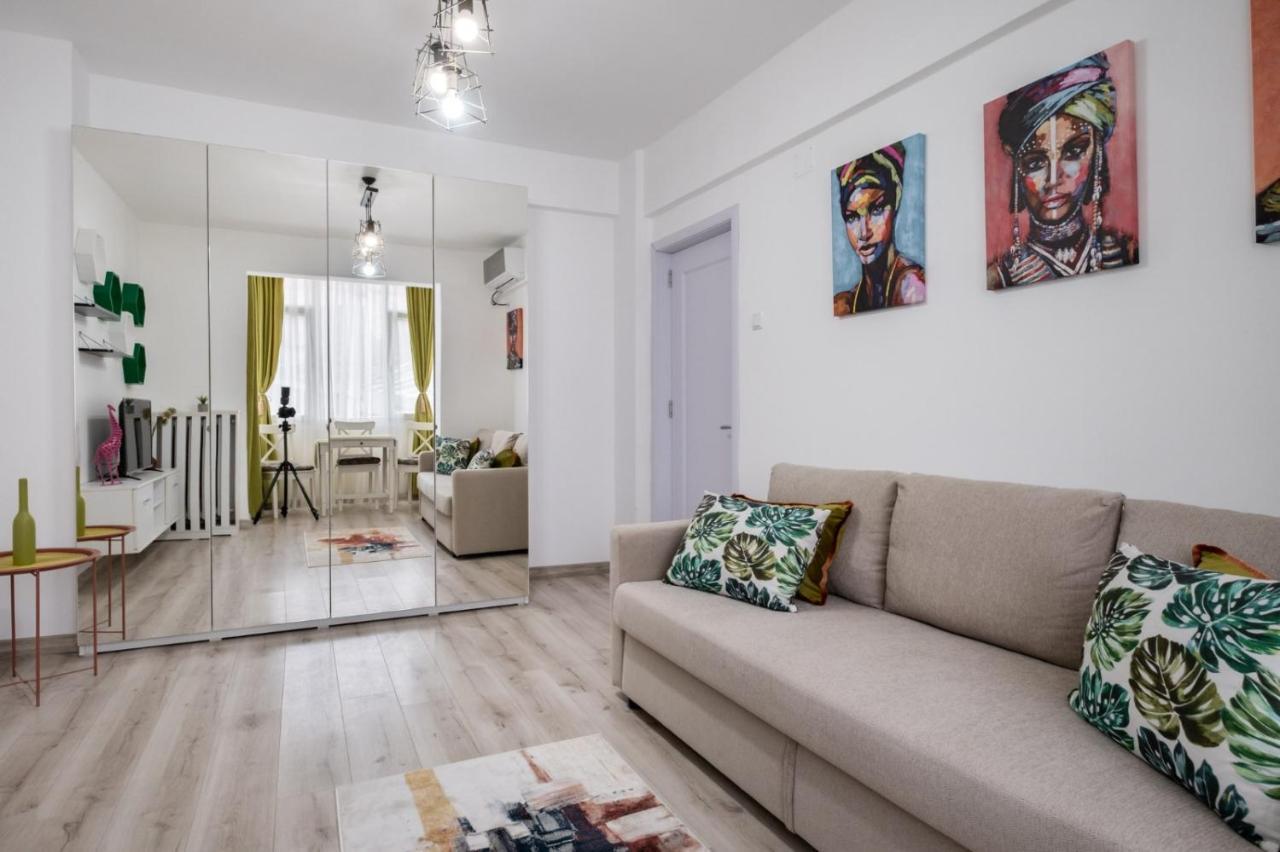 Laroka House Cosy And Modern Apartment Universitate-City Centre Bukarest Exterior foto