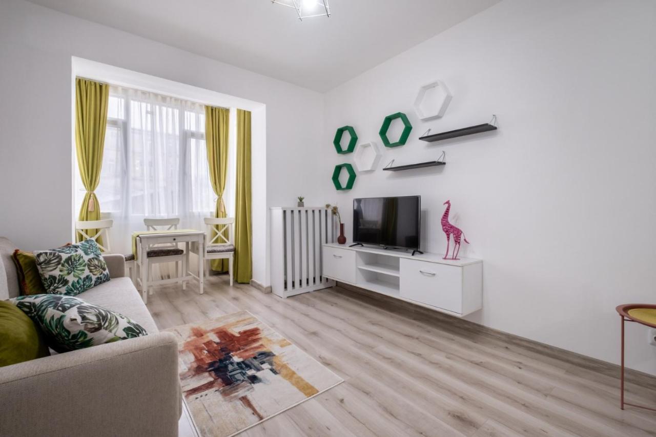 Laroka House Cosy And Modern Apartment Universitate-City Centre Bukarest Exterior foto