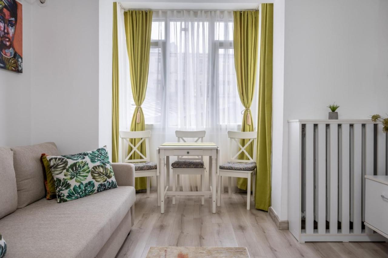 Laroka House Cosy And Modern Apartment Universitate-City Centre Bukarest Exterior foto