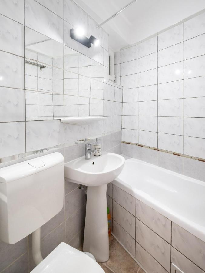 Laroka House Cosy And Modern Apartment Universitate-City Centre Bukarest Exterior foto